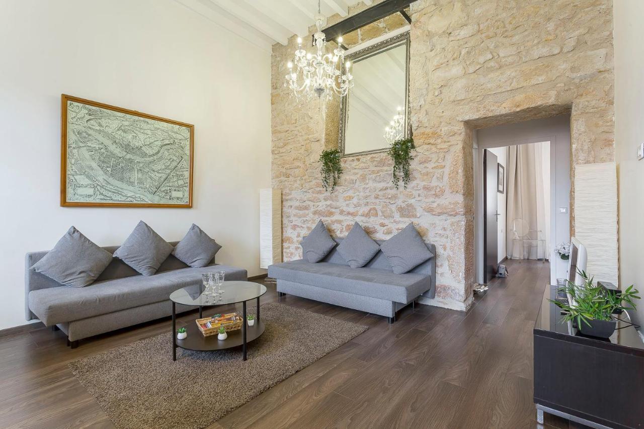 Le Jacquard Garage Lyon Centre Pour 2 A 8 Pers Appartement Buitenkant foto
